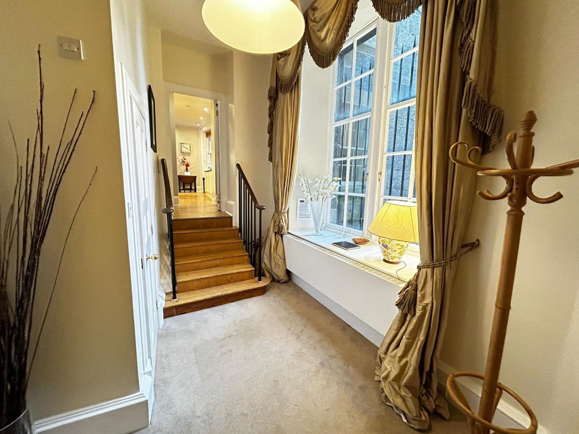 Parliament Sq Apartment เอดินบะระ ภายนอก รูปภาพ